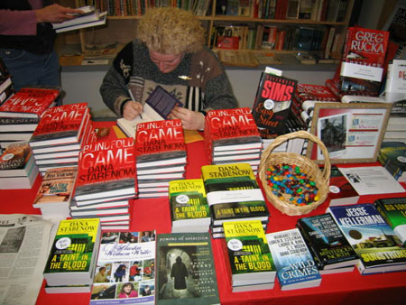 Dana Stabenow signing